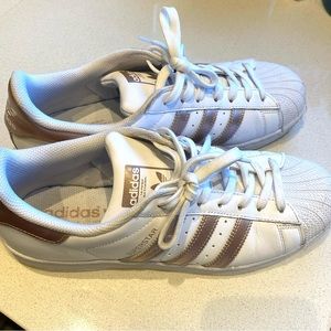 Adidas superstar sneakers sz 10